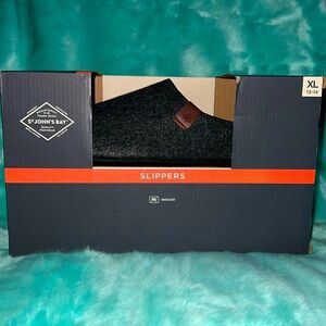 New in box St. John's Bay men's slippers. Size XL 13-14.